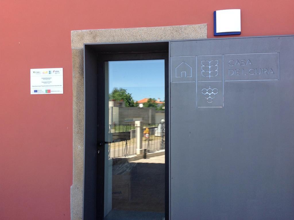 Casa De L Cura Pensionat Miranda do Douro Eksteriør billede